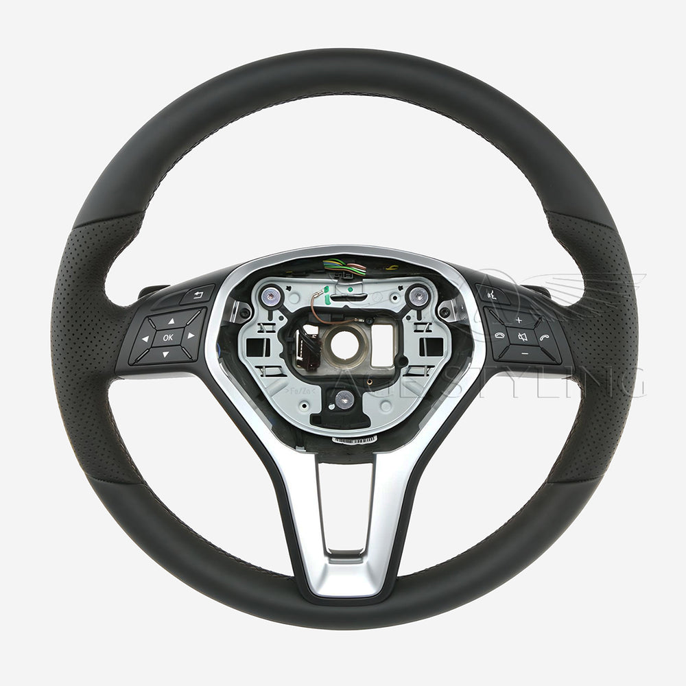 Leather steering wheel equipped with multimedia controls & gear shift paddles